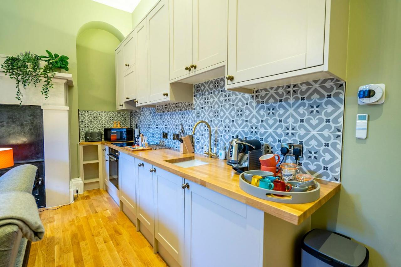 2 Rowntree House *