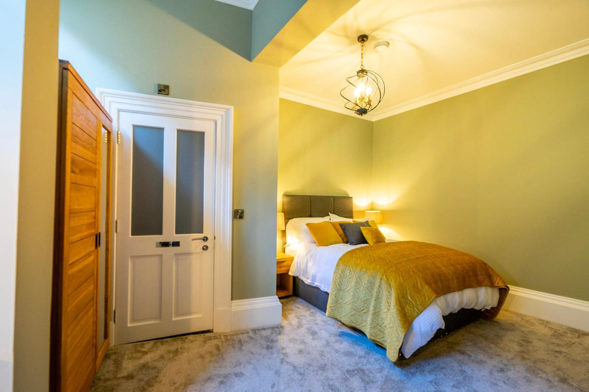 2 Rowntree House Apartment *